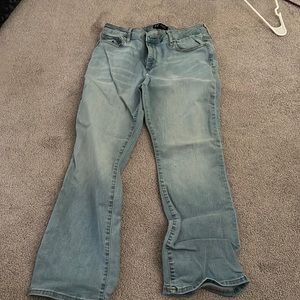 Women’s Gap crop kick size 30 light jeans